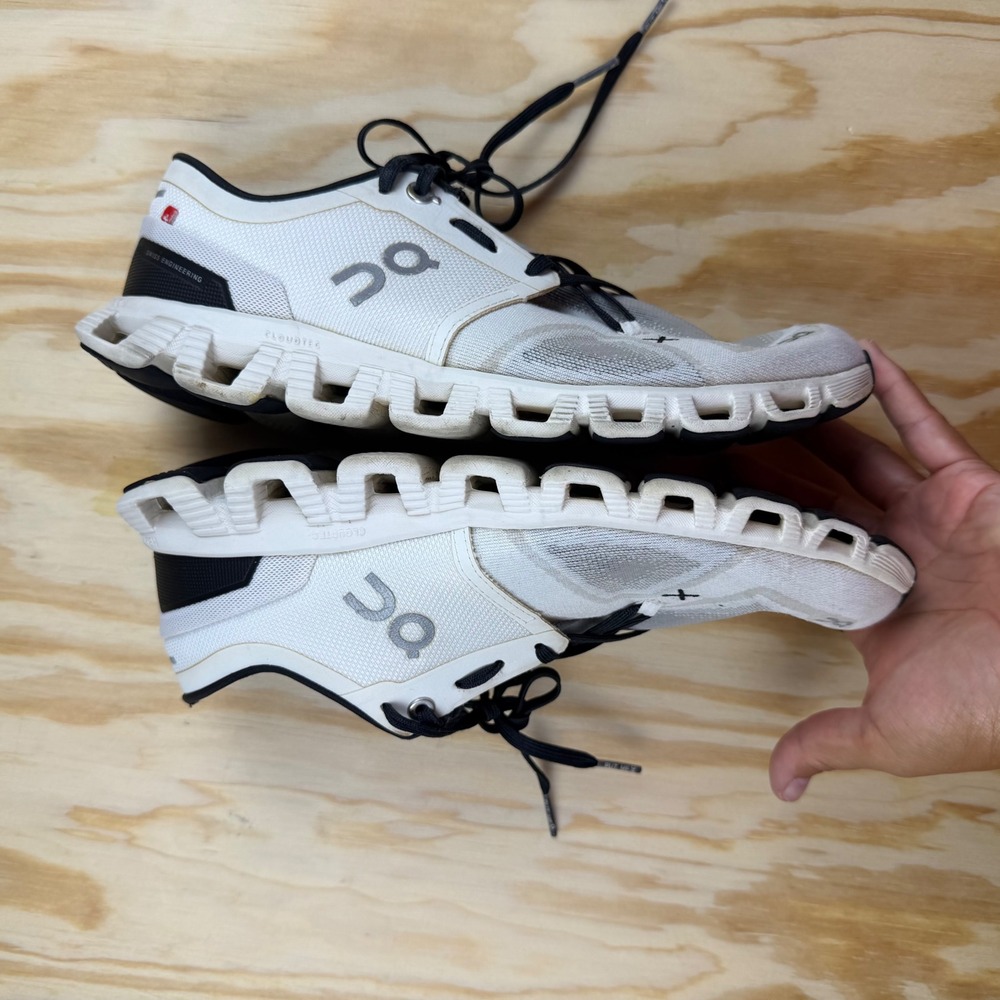 On Cloud X Womens Running Shoes White Black Size 8.5 Training Sneakers - Picture 9 of 9